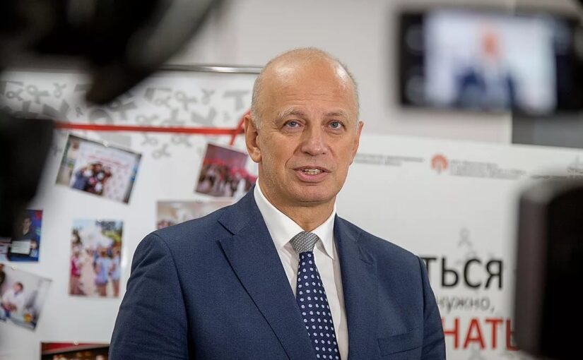 Евгений Воронин отметил высокие показатели по оказанию помощи детям и беременным женщинам с ВИЧ в Хабаровском крае