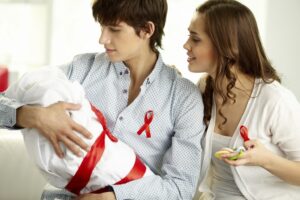 Исследование: эффективное лечение ВИЧ сокращает количество сирот